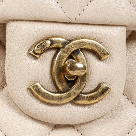 Chanel Large Beige Trapezio Flap Bag - Picture 9 of 16